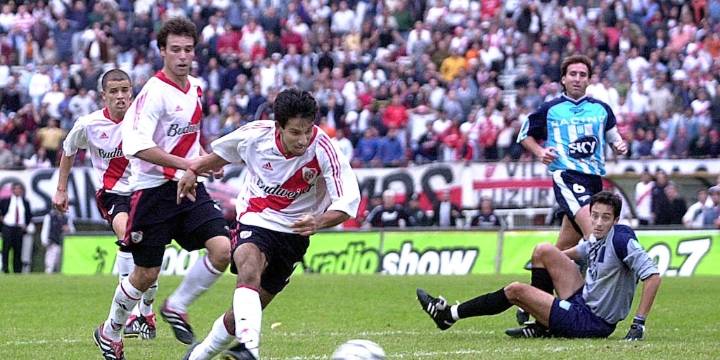 La historia jamás contada del histórico gol de Pipino Cuevas a Racing que le permitió a River consagrarse campeón: el rol clave de su madre