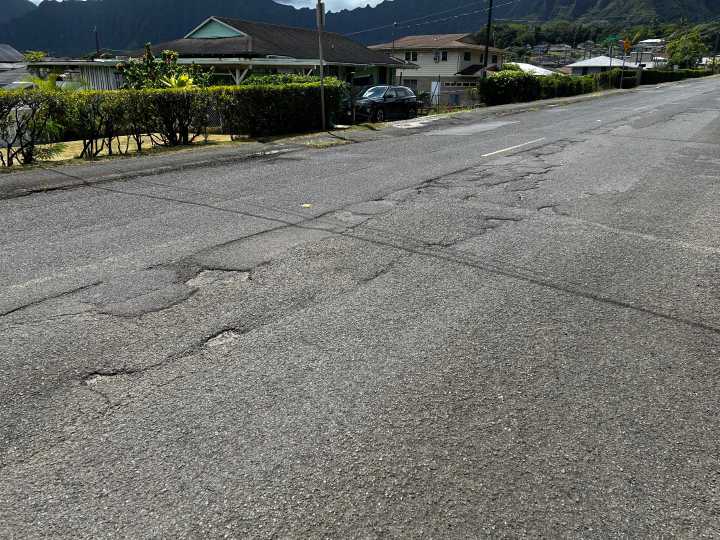Fix It! This Kāneʻohe Road Is Overdue For Repair