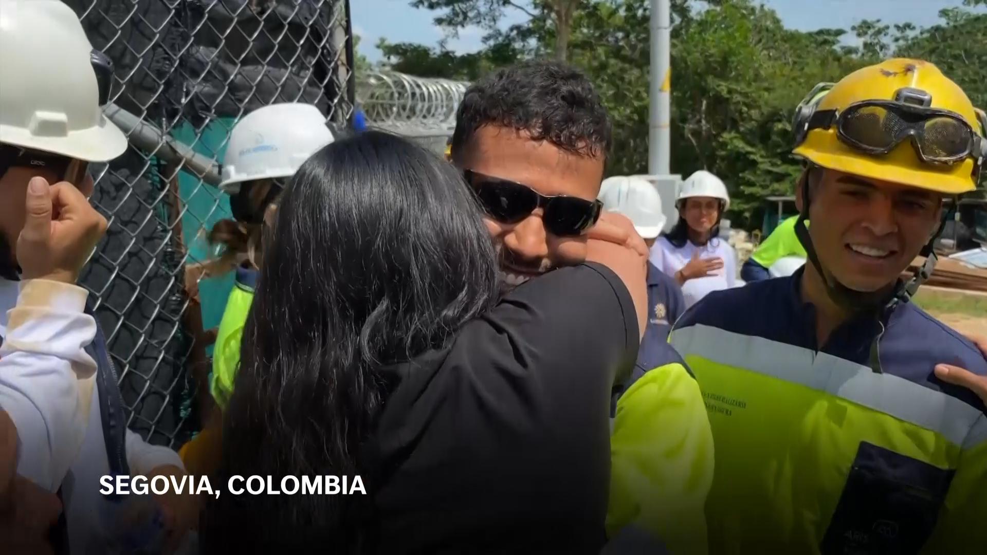 23 miners rescued after 43 hours trapped in Colombian gold mine