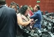 Evade diputada morenista aclarar monto de transferencias “por unos pagos”; niega cuentas bloqueadas por EU