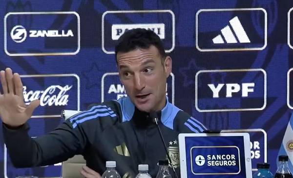 La emoción de Scaloni en plena conferencia: "La alegría más grande de mi vida"