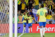 Brasil goleó 3-0 a Chile sin despeinarse y escaló hasta la segunda posición en las Eliminatorias