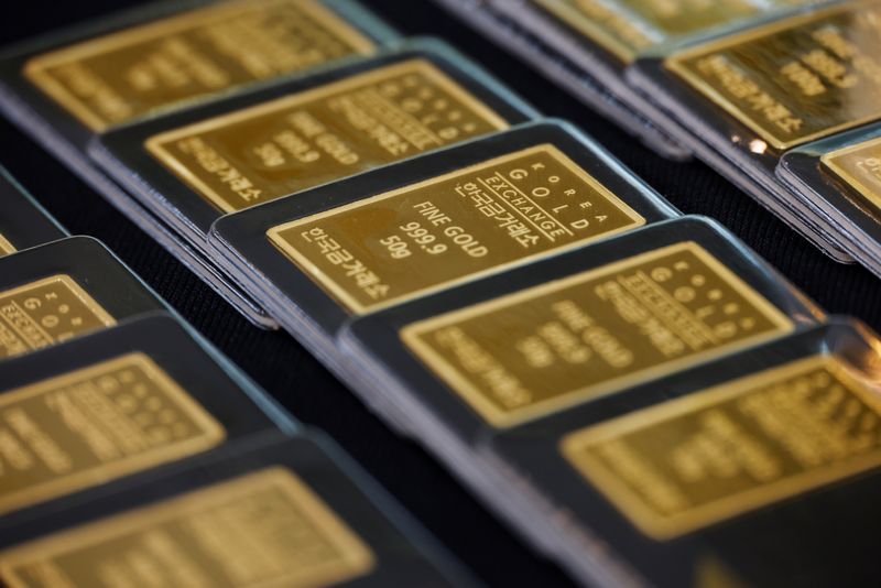 UBS raises gold price target to $3,800/oz by end