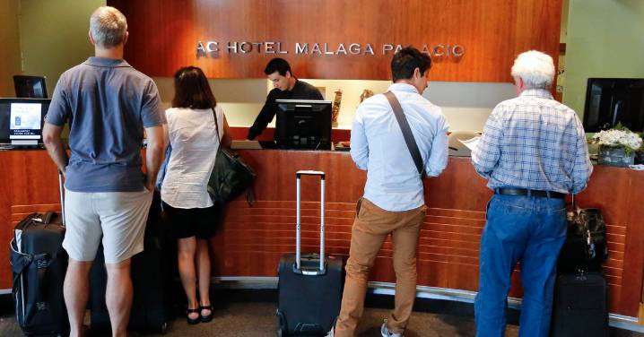 Los hoteleros exigen al Estado derogar la normativa sobre el registro de viajeros