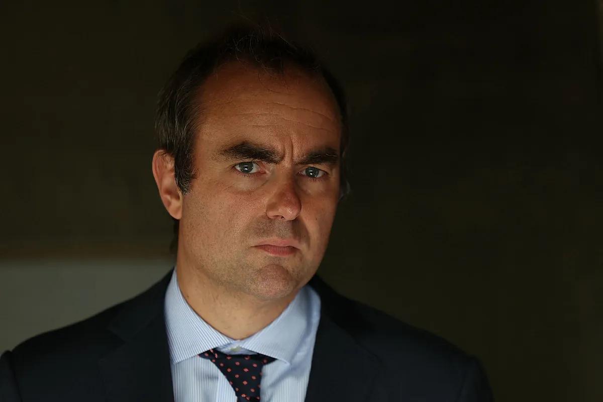 El primer ministro francés anuncia un presupuesto "de compromiso" con todas las fuerzas políticas del país