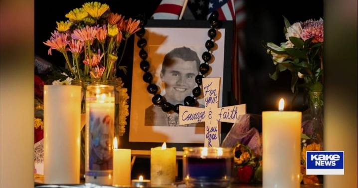 Kansans join crowds saying goodbye to Charlie Kirk