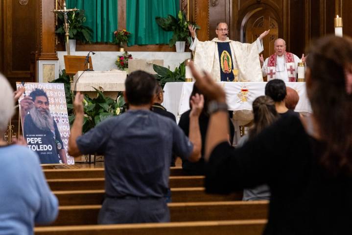 ‘Everybody knew Pepe’: Slain Pilsen man remembered as positive force