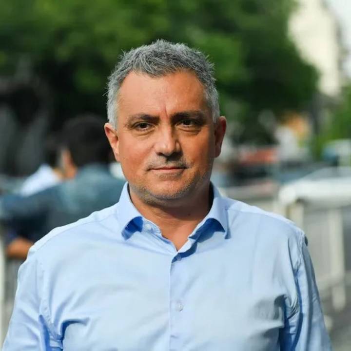 Cuánto poder tiene Sebastián Pareja, principal apuntado por la derrota de La Libertad Avanza en Buenos Aires
