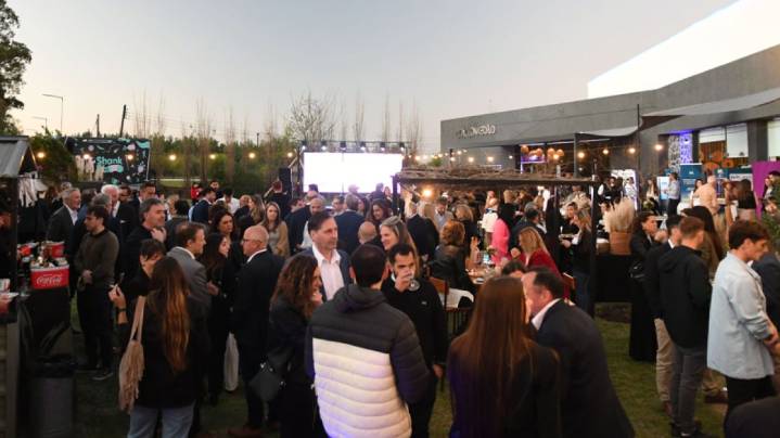 Super NET 2025: networking, glamour e innovación en el evento empresarial más exclusivo de Córdoba