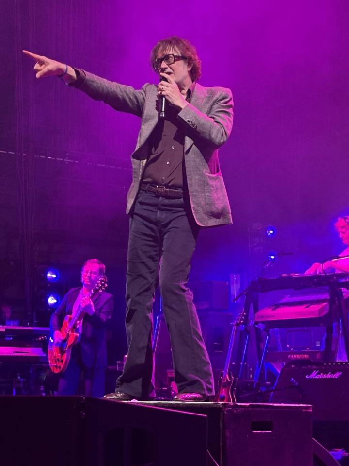 Pulp makes up for lost time with Masonic Temple Auditorium show