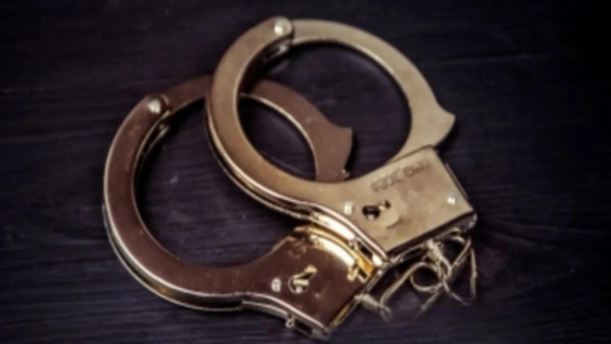 Delhi Crime Branch seizes 423 kg of illegal firecrackers; three arrested