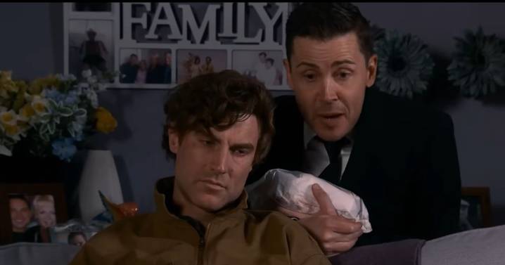 Coronation Street fans cry 'difficult to watch' as star confirms Todd Grimshaw 'danger'