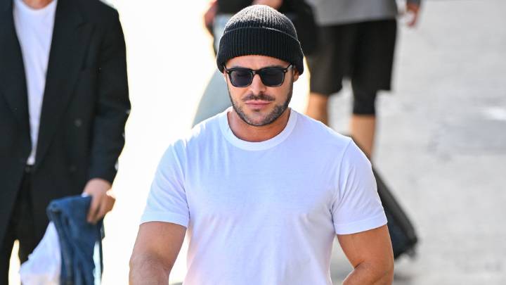 Zac Efron and Nina Dobrev get flirty on holiday