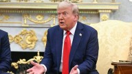 Trump firma decreto para reducir al 15% los aranceles de EU sobre autos japoneses