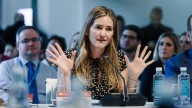Las renovables usan una maniobra exprés para salvar inversiones millonarias pese al fiasco del 'decreto antiapagones'