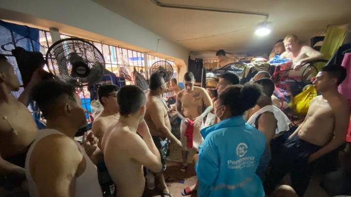 La reunión en la que se discutió el hacinamiento en las estaciones de Policía: hay 19.625 detenidos en estos centros transitorios