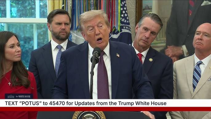 Trump informa sobre el ataque de EE.UU. que neutraliza una «embarcación de narcóticos» proveniente de Venezuela.