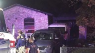 Firefighters quickly contain house fire in west San Antonio