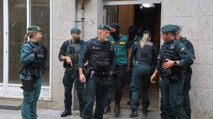 Espectacular despliegue de la Guardia Civil contra el narcotráfico en Arousa
