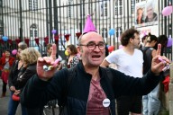 El Parlamento tumba el segundo gobierno de Francia en nueve meses