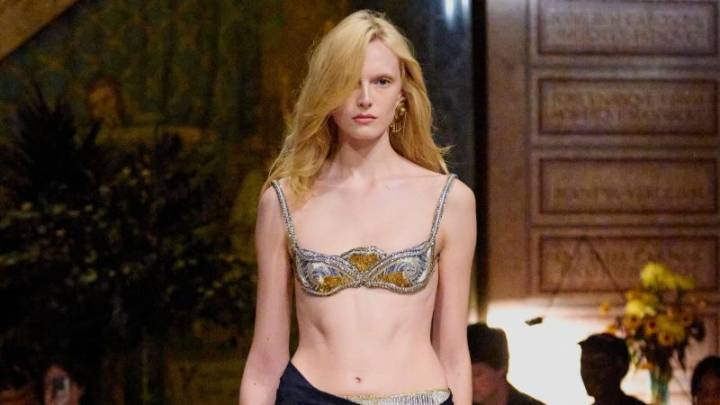 Sexy, bold and uninhibited: This is what the new Versace looks like