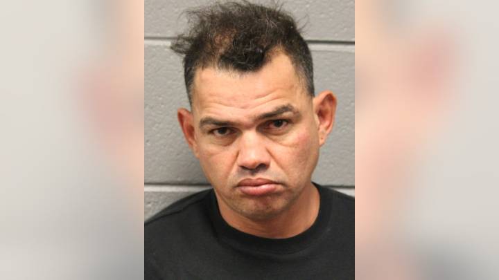 Chicago man charged with attempted murder in West Side triple stabbing