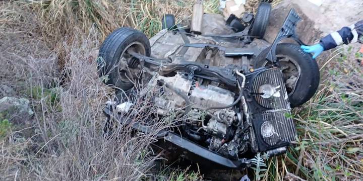 Un automóvil cayo casi 200 metros en las Altas Cumbres cordobesas y murió su conductor: impactantes imágenes y videos