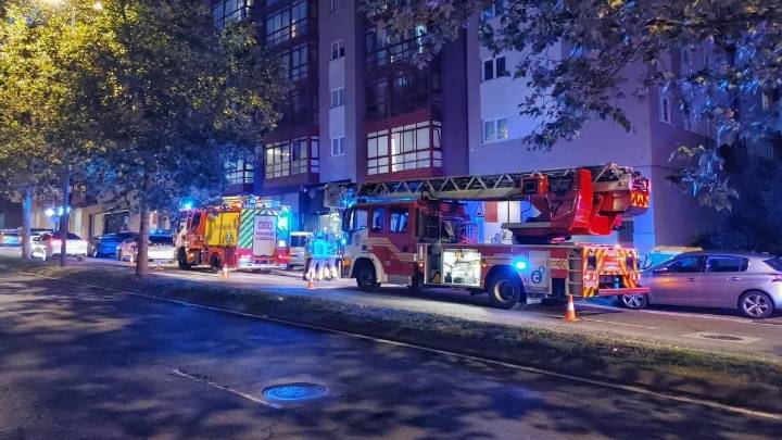 Incendio en Novo Mesoiro: un vecino entra desde un patio y apaga el foco