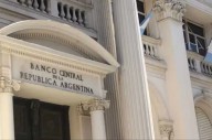 El Banco Central empezó a vender los dólares del FMI