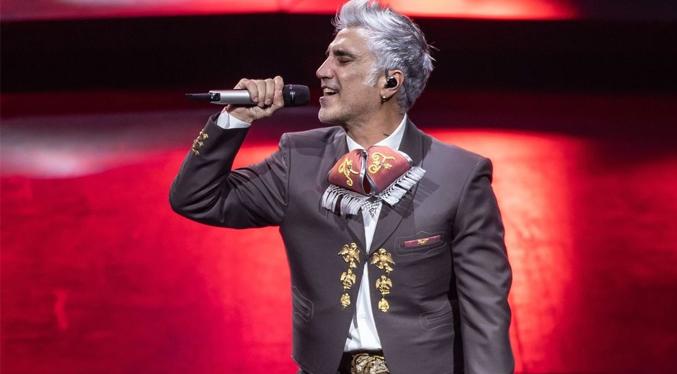¡Impactante! Alejandro Fernández retrasa sus shows en EE. UU. debido a un contagio de salmonelosis.