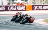 Con un gran duelo en MotoGP, Alex Márquez gana a su hermano Marc en Cataluña