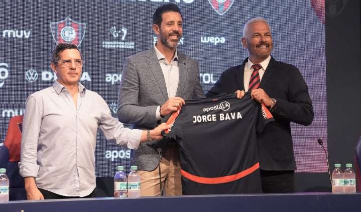 ¿Santa Fe NO recibió dinero? Nueva versión sobre la salida de Bava