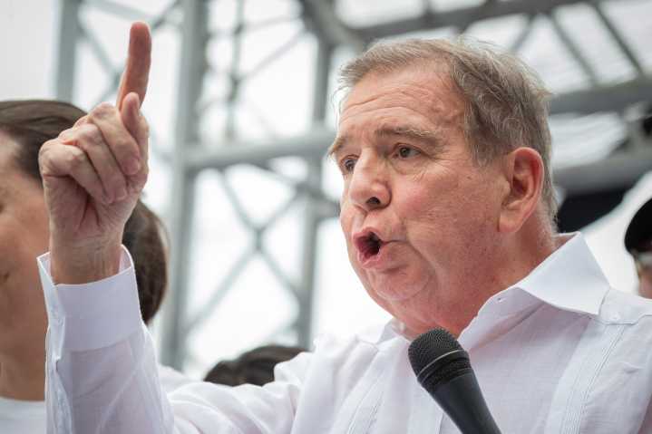 Edmundo González calificó de «barbarie» la detención arbitraria de toda una familia en Venezuela
