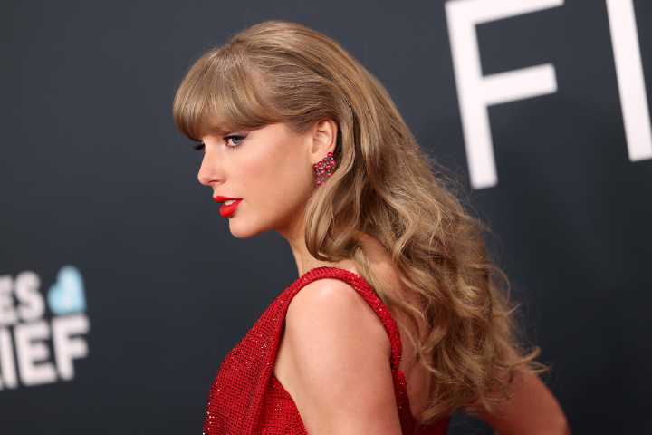Screaming, crying, perfect storm: Atlanta Swifties get ready for the Showgirl era at these album release parties