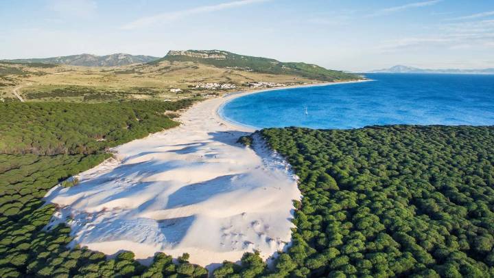 Vuelve el calor a Andalucía este fin de semana ¿Hará viento en las playas?