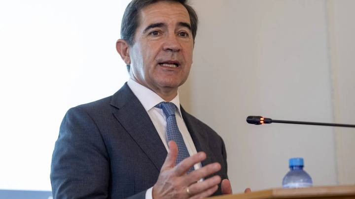 El presidente del BBVA arranca la 'operación convencer al accionistas del Sabadell'