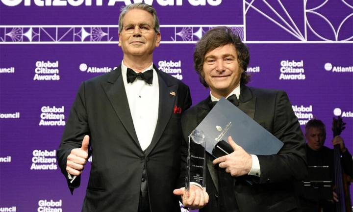 Milei recibió el premio del Atlantic Council: "Sabemos que estamos en el camino correcto"