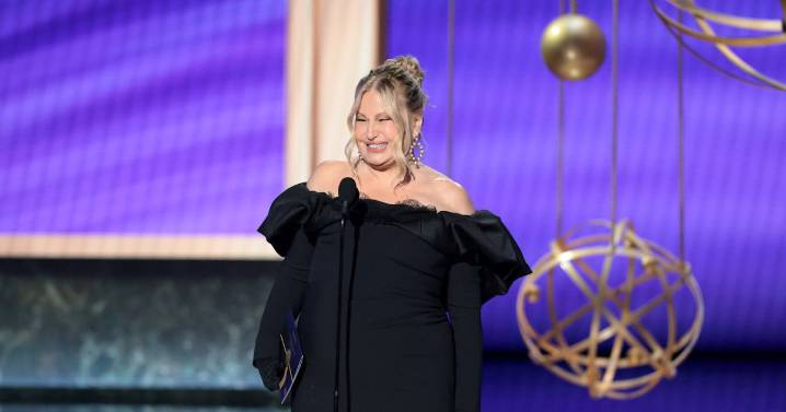 Emmys 2025: Best Memes & Viral Moments