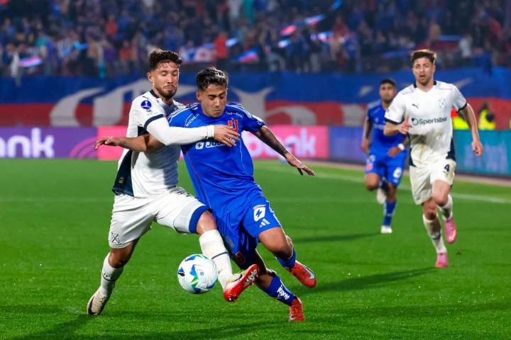 Conmebol castiga nuevamente a la U y aplica multas por infracciones en el duelo de ida con Independiente