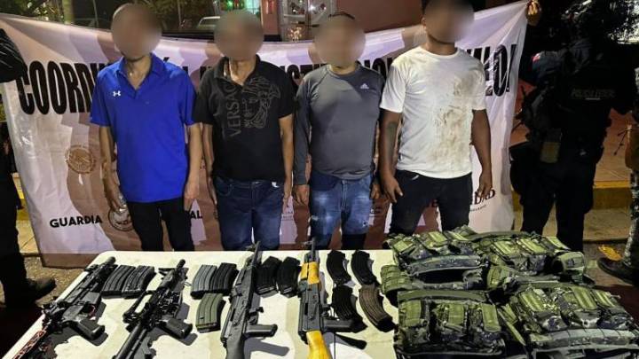 Detienen a 4 civiles armados en el fraccionamiento Los Ángeles, en Culiacán