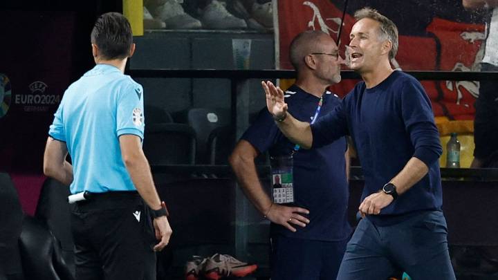 Bayer Leverkusen appoint Hjulmand as coach after Ten Hag sacking