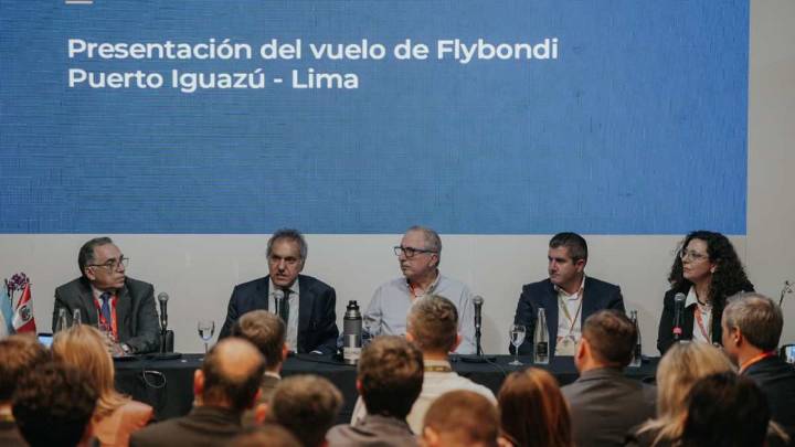 ANTE REPRESENTANTES DE MÁS DE 60 PAÍSES, PASSALACQUA PRESENTÓ EN LA FIT 2025 EL NUEVO VUELO DIRECTO LIMA