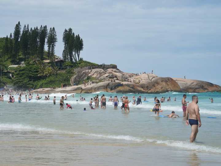 Vacuna de la fiebre amarilla: qué turistas que viajen a Brasil tienen que dársela y cuánto cuesta ahora que Nación dejó de cubrirla
