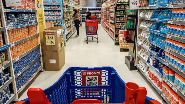 Las ventas en supermercados cayeron 2,1% en julio