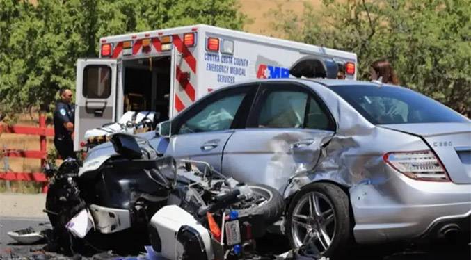 Tragedia en Bolívar: Tres muertos y una herida en devastador choque vehicular.