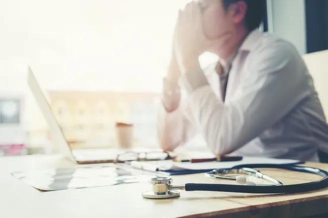 More than half of healthcare workers are considering taking new jobs next year: survey