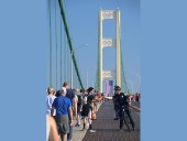 Thousands celebrate Labor Day by walking the Mackinac Bridge