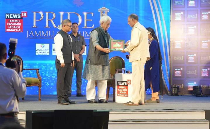 Network 18 honours BOMIS Pampore with ‘Most Trusted School’ award