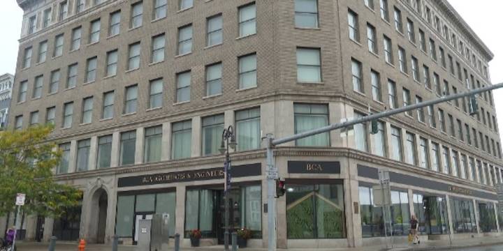 Drug raid in Watertown apartment building ends with 2 arrests