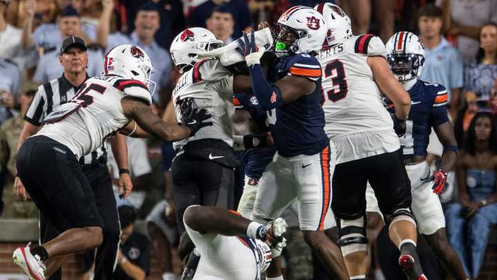 Hugh Freeze says he laid into official during Auburn football vs. BSU